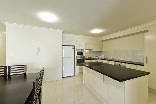 Astina Serviced Apartments - Central Penrith Rum bild