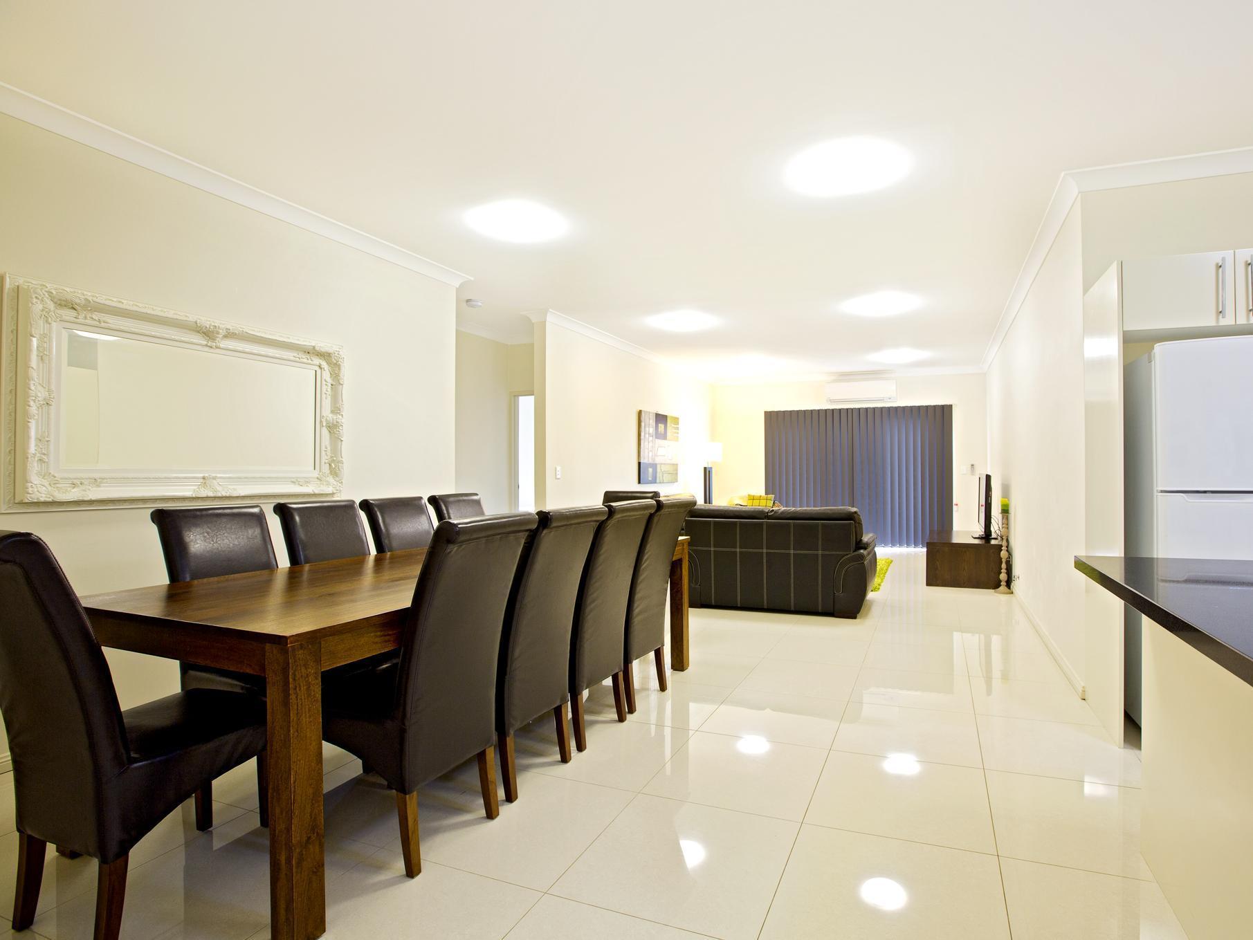 Astina Serviced Apartments - Central Penrith Exteriör bild