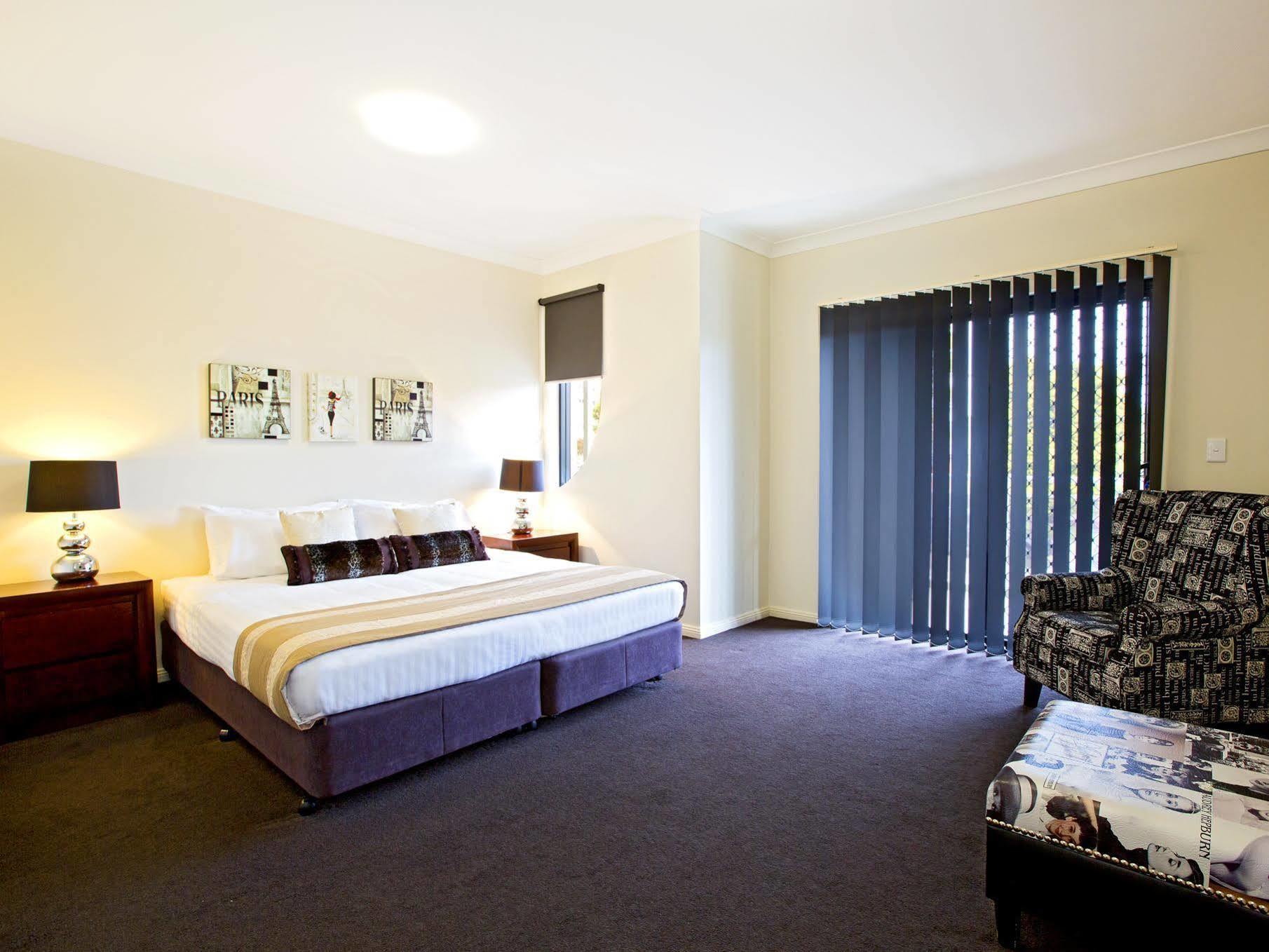 Astina Serviced Apartments - Central Penrith Exteriör bild